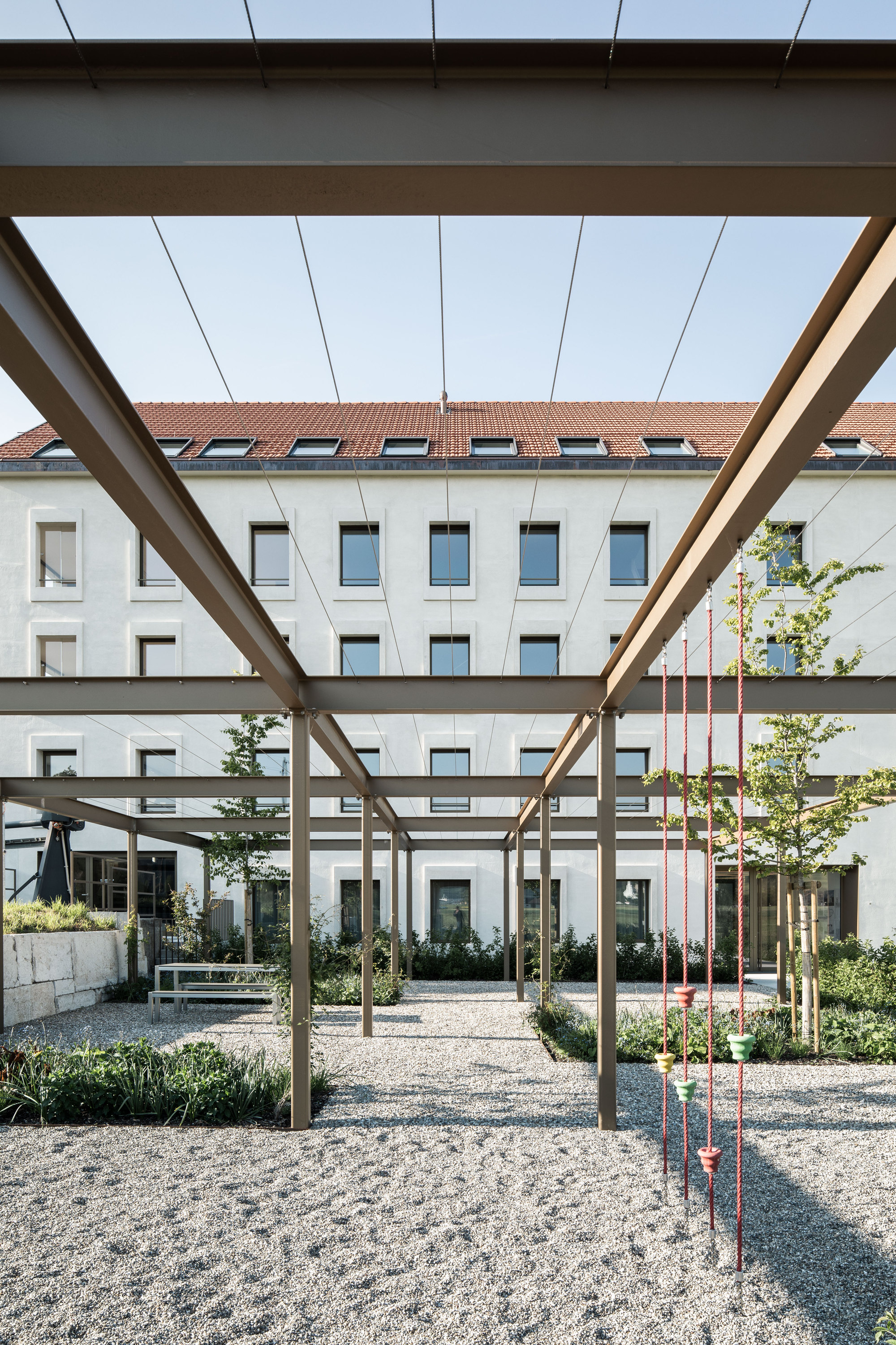 Mülihof Hotel and Residential Building / Bob Gysin Partner BGP-21