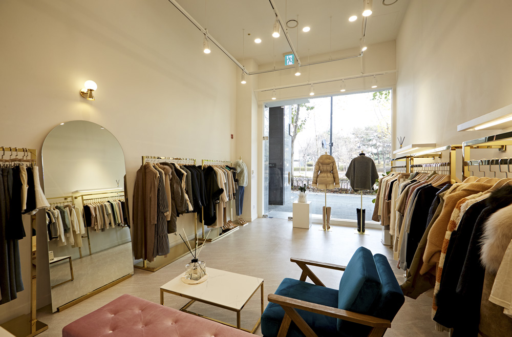 11 坪时尚服饰店 | 现代简约风的空间艺术-7