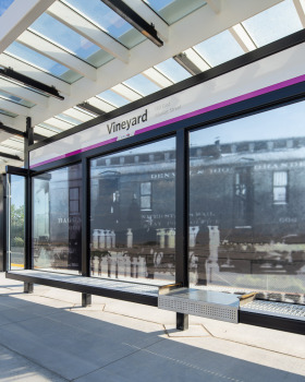 葡萄园通勤火车站