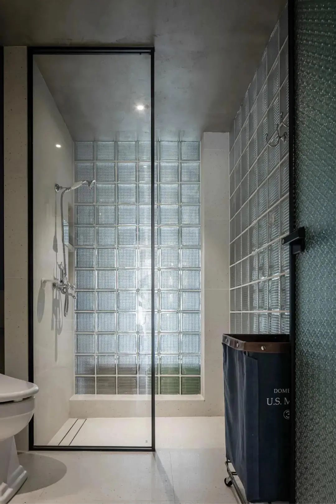 暗卫变身明亮空间改造-14