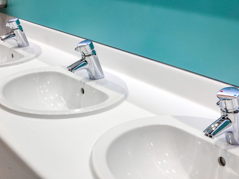 Brentwood School open plan washroom project - Envoplan-13