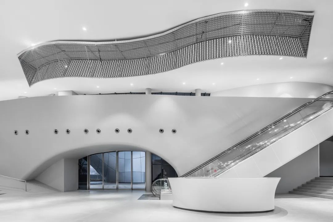 西安腾讯双创小镇那个树展览馆 | 幻觉设计与艺术融合-51