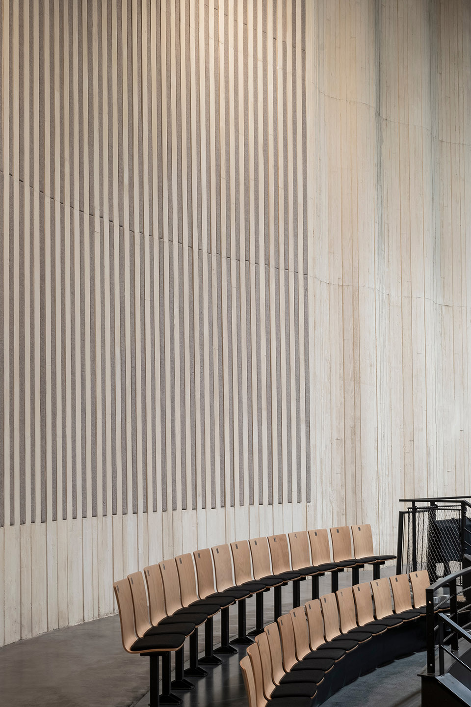 法国 Espace Mayenne 体育娱乐中心丨Hérault Arnod Architectures-39