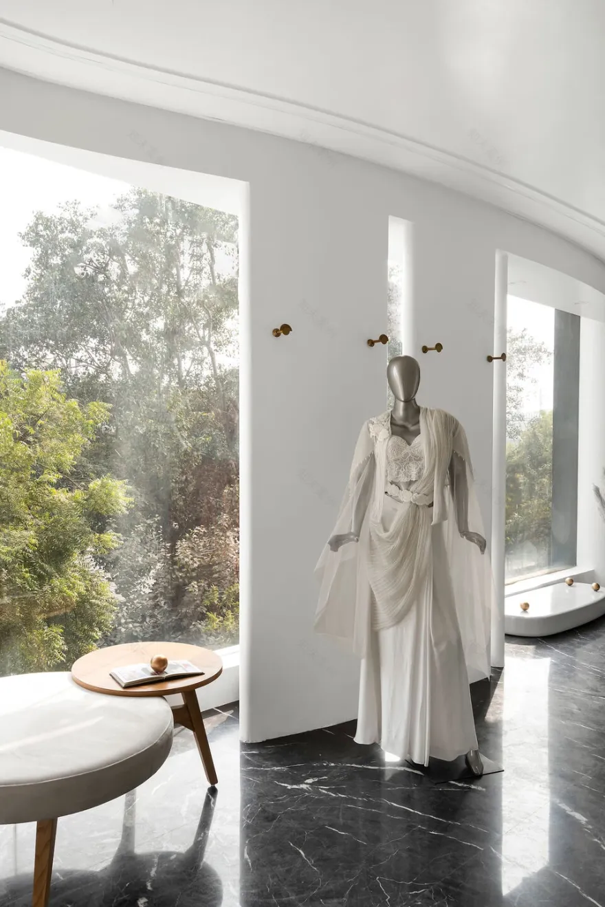 奢侈品服装精品店丨印度新德里丨The Melange Studio-17