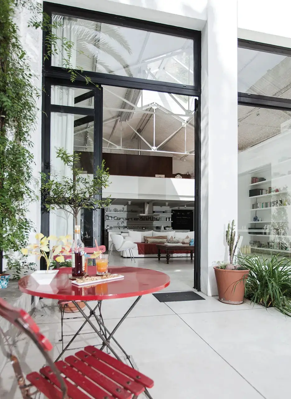 阿根廷艺术家 Diana Schufera 的明亮设计之家-2