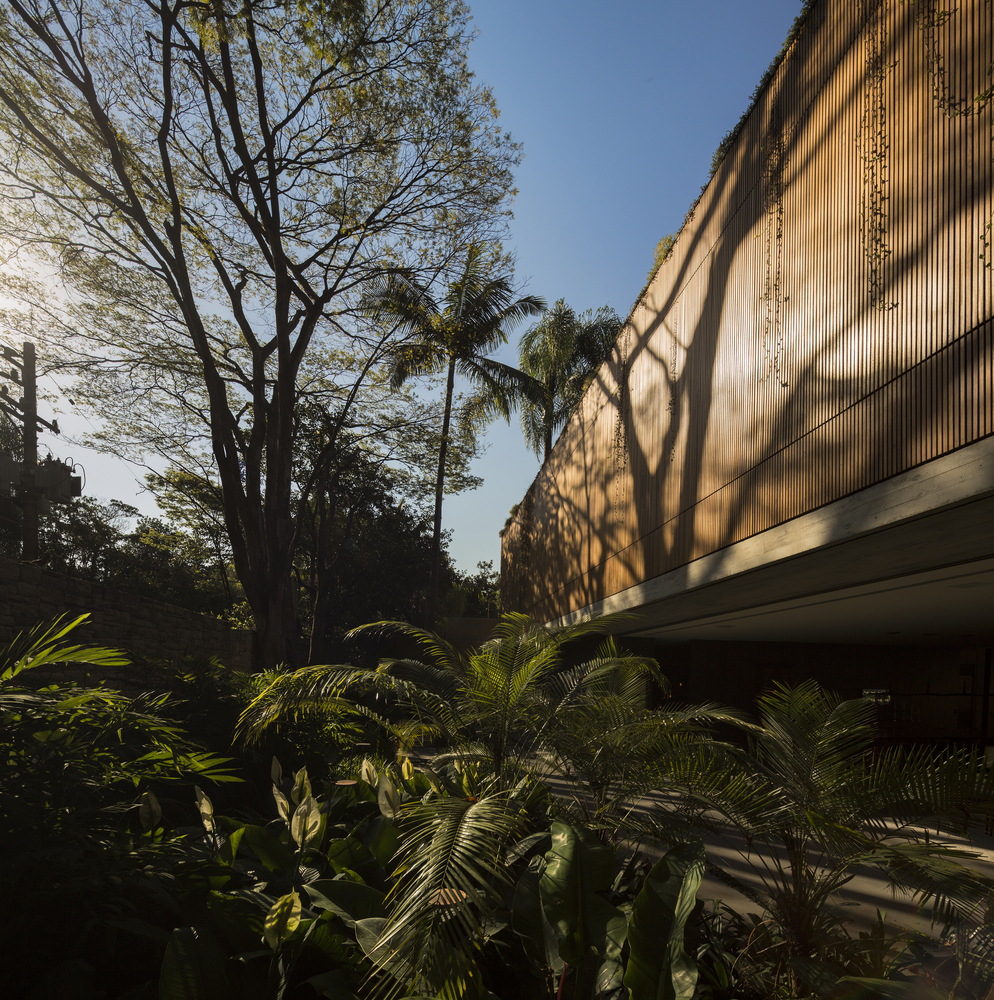 巴西 3V 住宅 | 混凝土与木质的透明对话-27