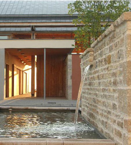 建设多功能社区大厅及市政广场和场地改造丨法国-3