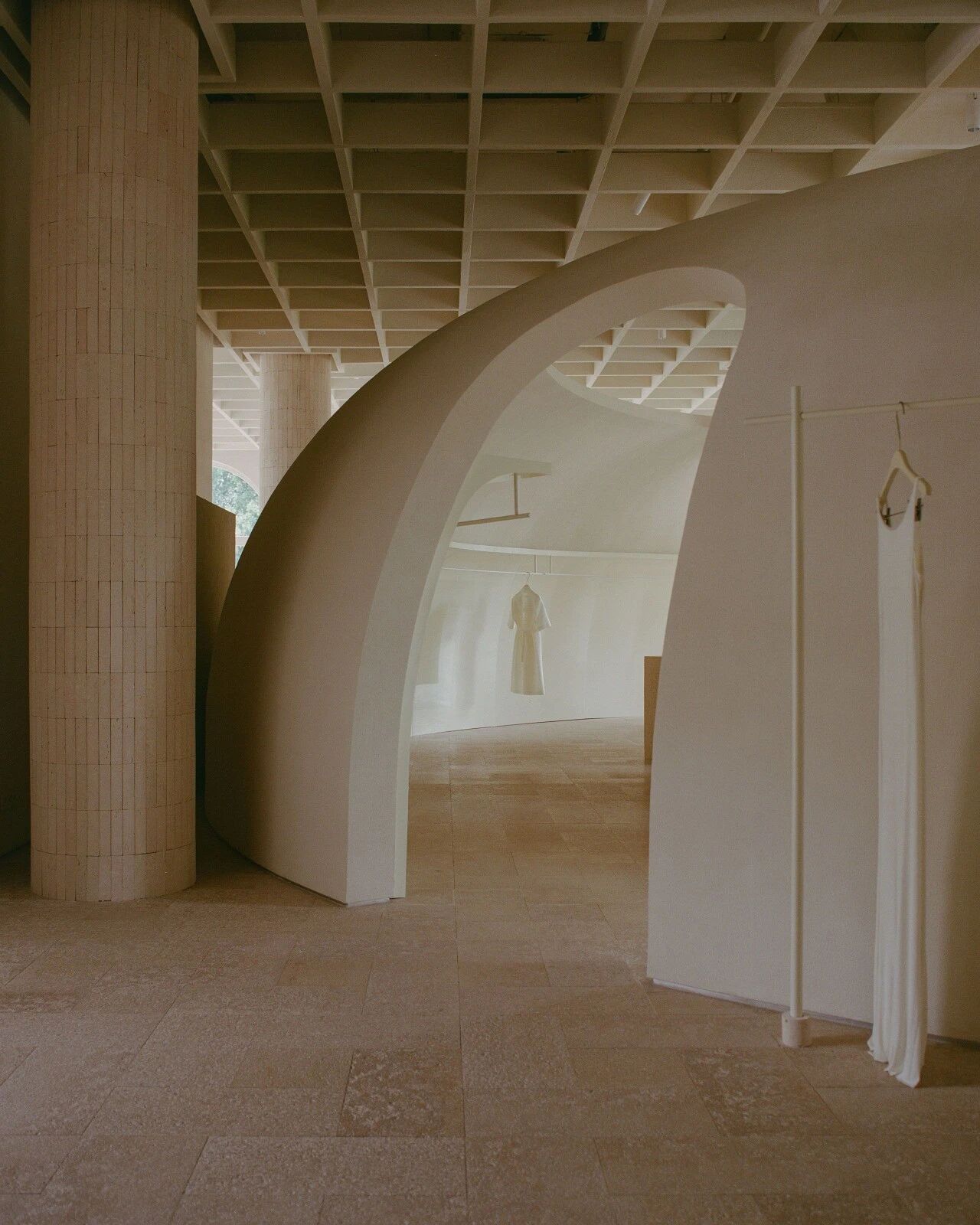 Messa House 女装零售店丨哈萨克斯坦丨UP2DATE architects-0