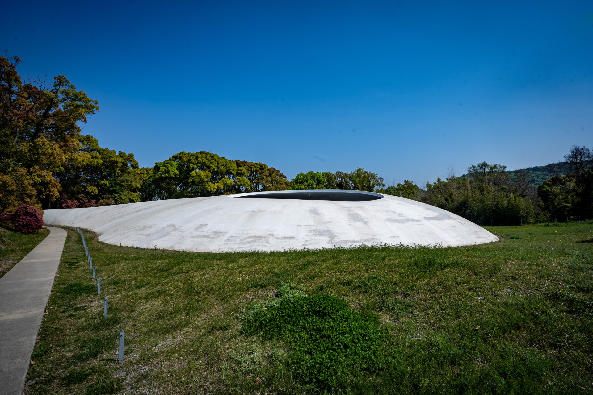 豊島美術館丨日本香川丨艺术家内藤礼,建筑家西沢立衛-13