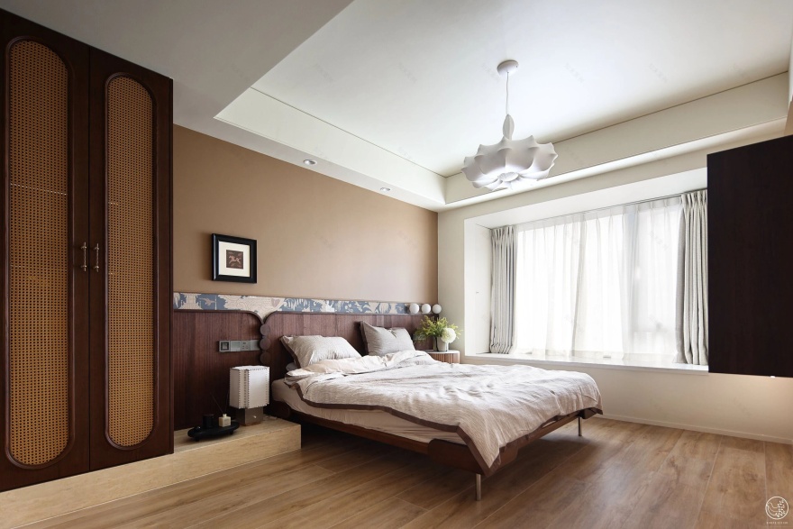 复古且时髦,在松弛与精致之间游刃有余-40