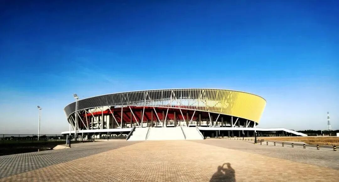 中乍合作里程碑之作|华建集团上海院原创设计的援乍得恩贾梅纳体育场正式移交-11