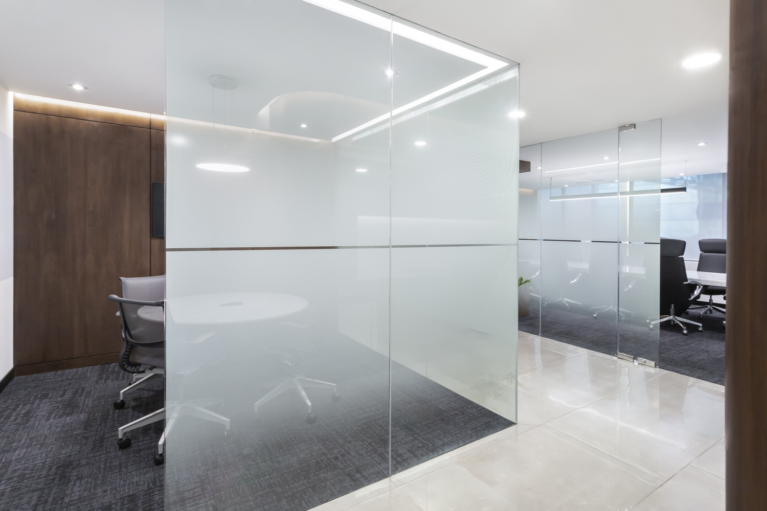 创新法律事务所设计，打造信任与宁静空间-17