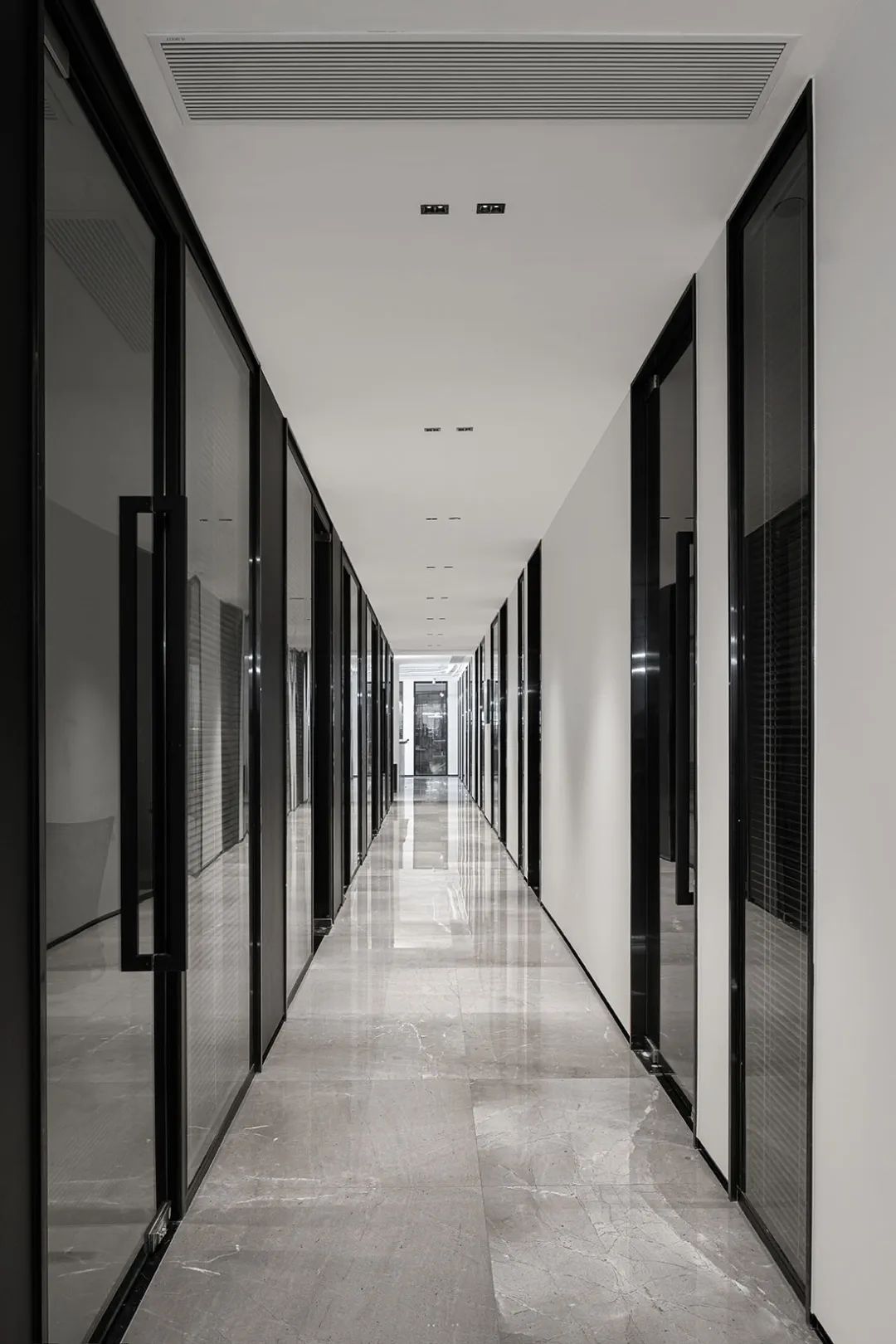 星杰国际设计 | 黑白空间中的留白序幕-26