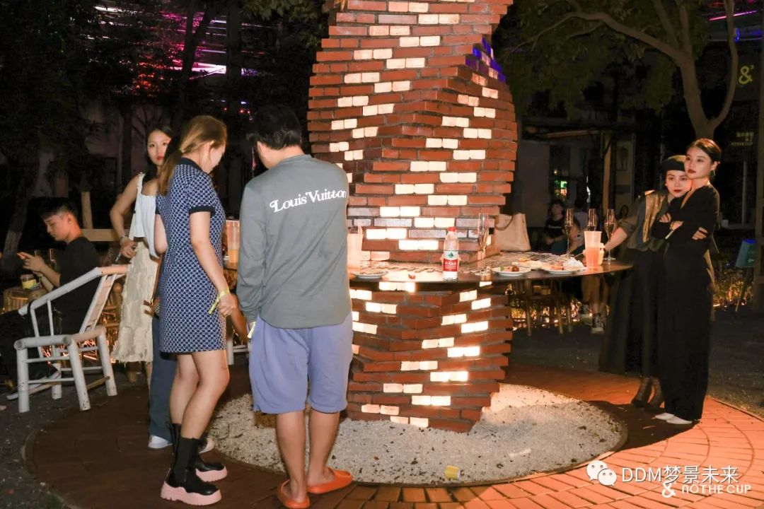 董小姐和马丁 · 成都城东公共艺术空间丨中国成都丨梦景未来,成都在行建筑设计事务所有限公司-36