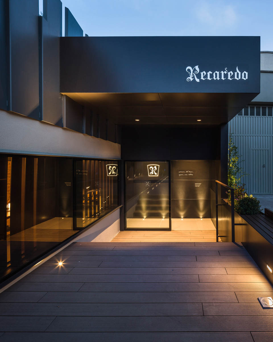 06 10 RECAREDO TASTING AREA-6