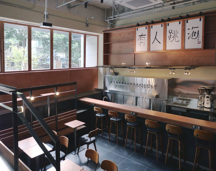 上海 Clipboard 酒吧 | 工业风与温馨氛围的完美融合-4