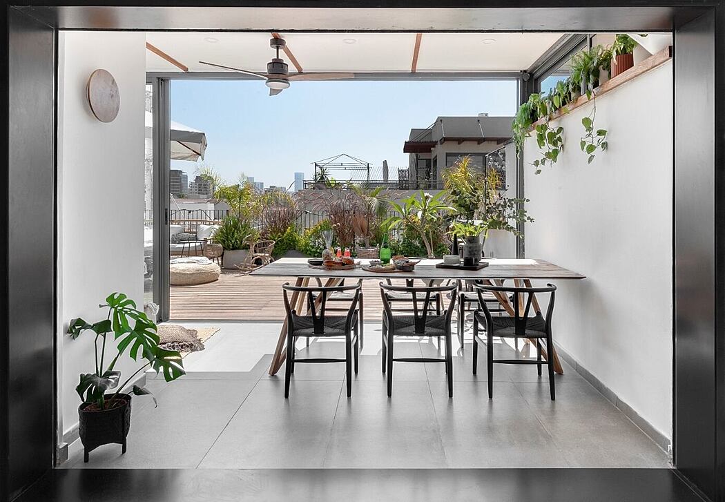 A Rooftop Apartment Overlooking Two Cities 丨 Halel Architects-5