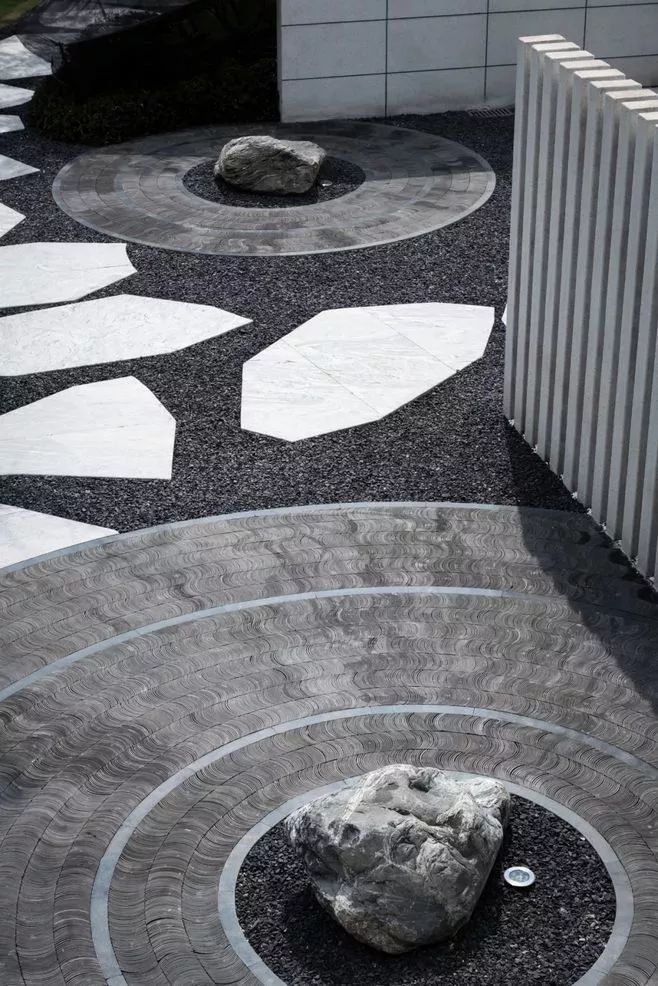 "静"动之间 | 雕塑艺术激活生活空间-33