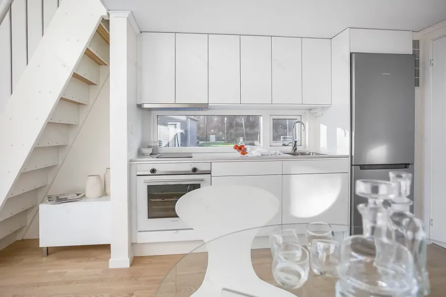 瑞典 25m²全白迷你屋,极致简约之美-5