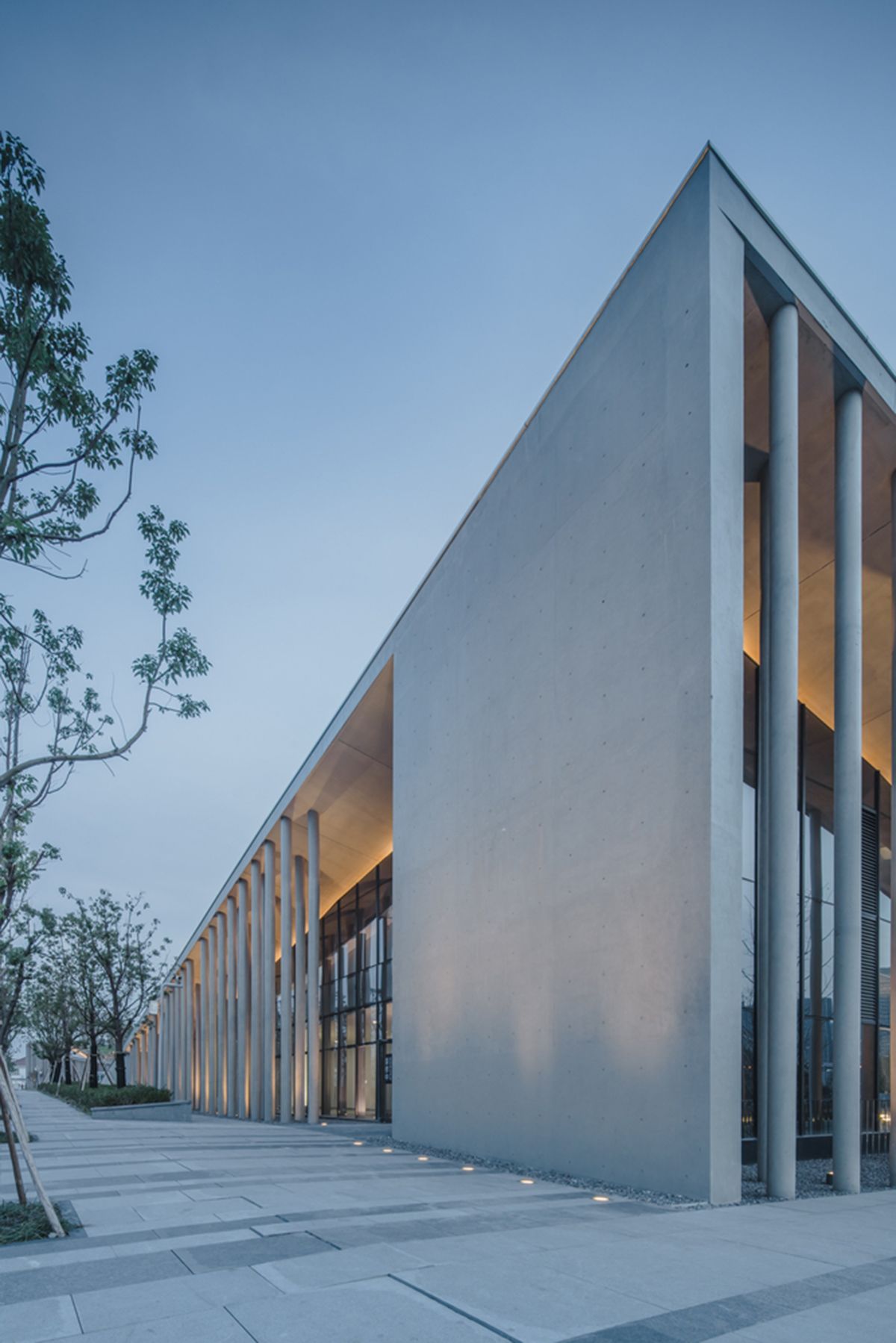 南京路和平纪念碑-26