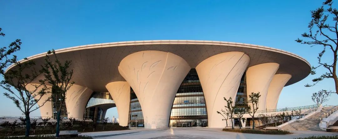 襄阳网红图书馆，自然光线下的现代阅读空间-70