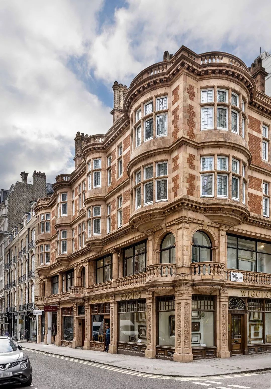 西班牙作品 演绎艺术与作品的无缝结合-27