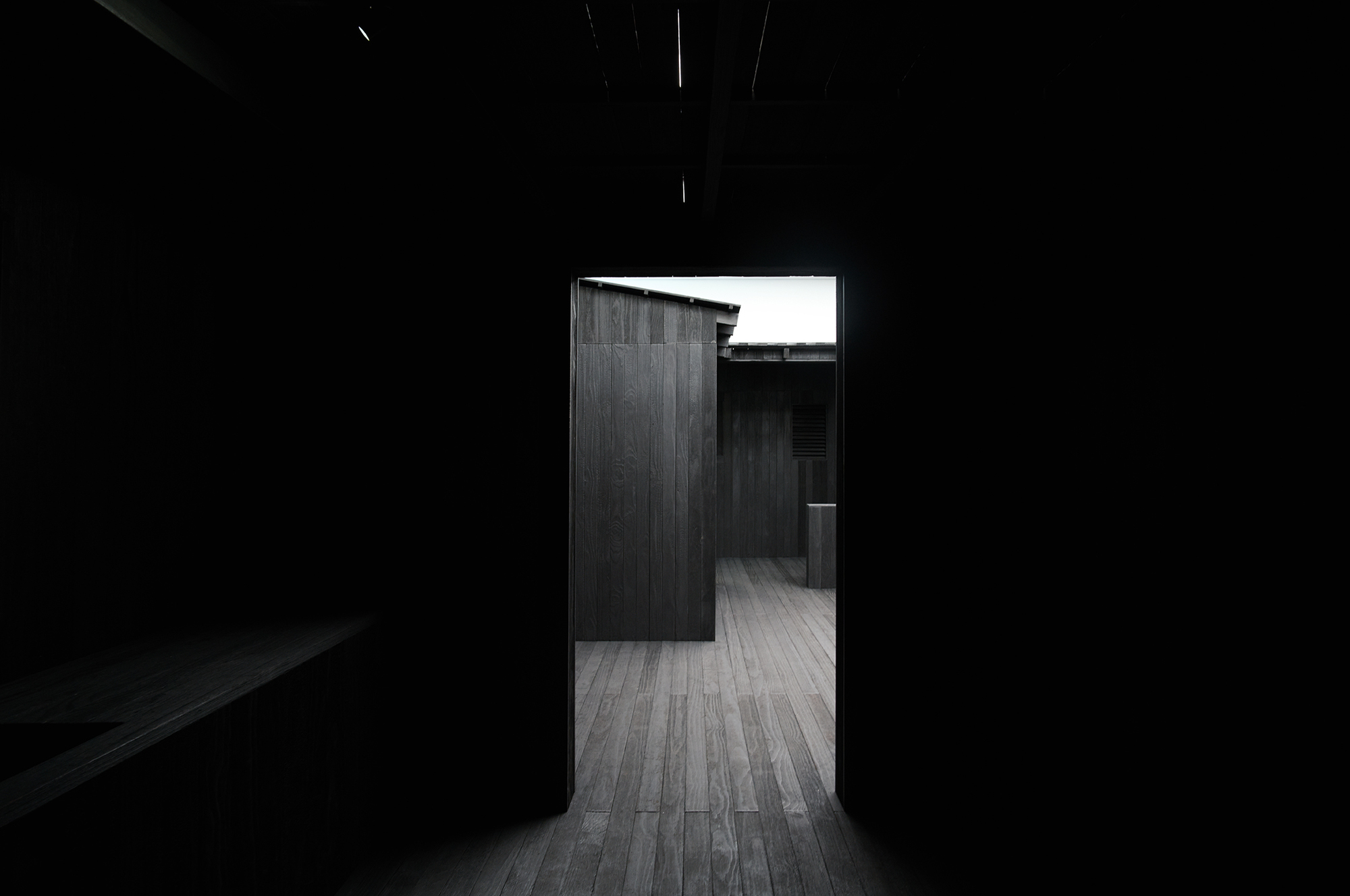 Awulai Ashia & Nkyinkyim Exhibition at Gagosian / DeRoche Projects-19