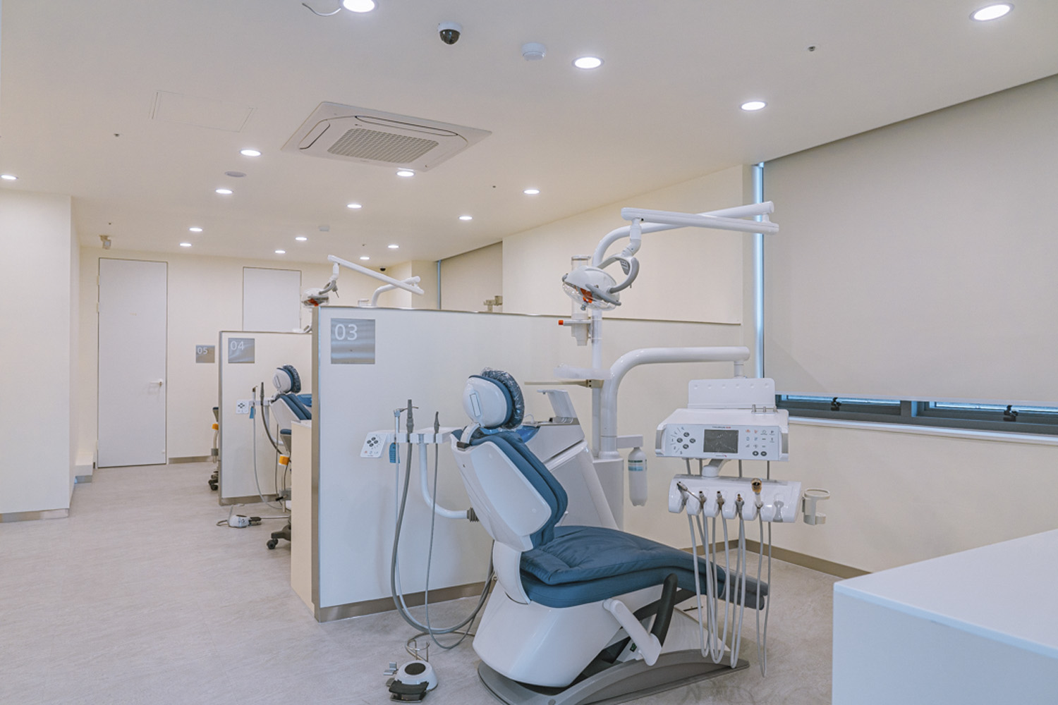 明亮简约的 55 平米牙科诊所设计-7
