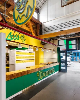 李氏甜甜圈店丨CanadaVancouver丨Haeccity Studio Architecture
