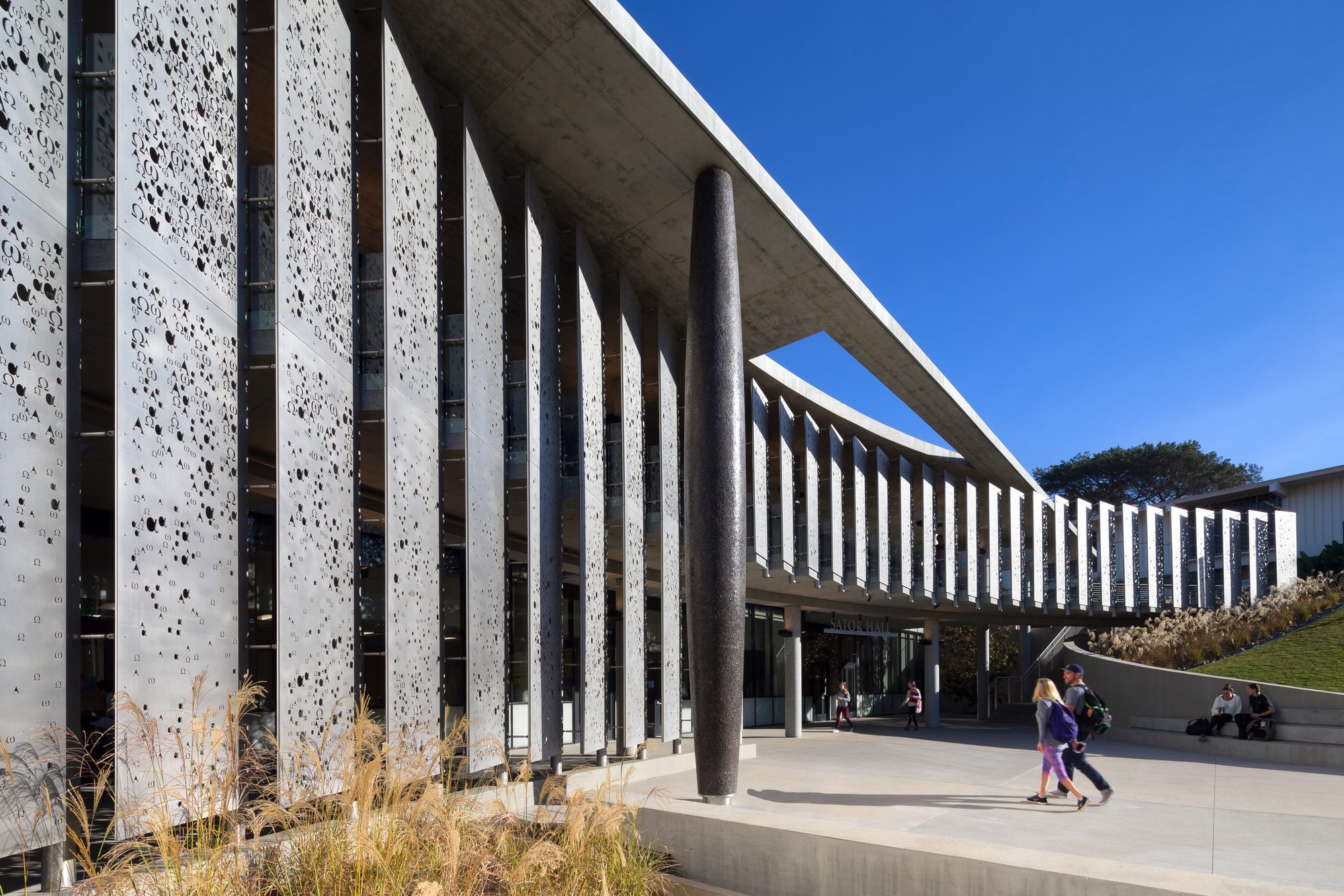 Point Loma Nazarene University Science Complex / Carrier Johnson + Culture-25