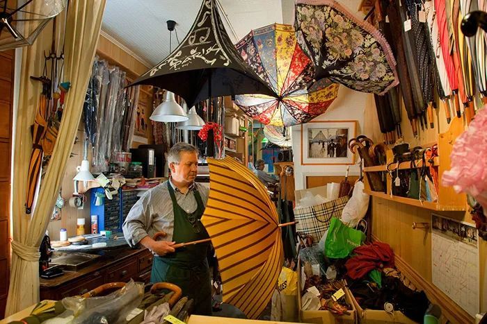 巴黎最后修伞师 | 匠心传承,让旧伞重生-30