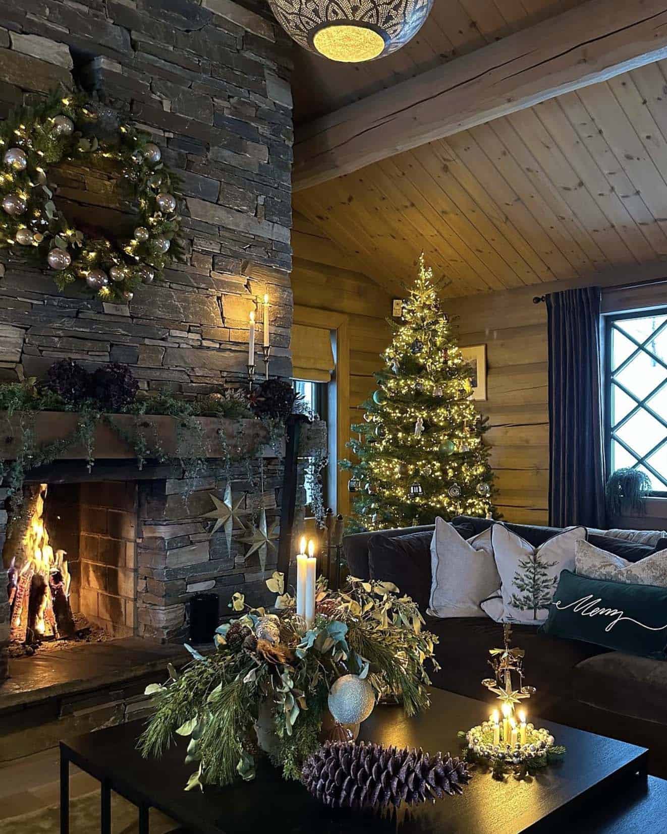Wishing You A Very Merry Christmas: 80 Decorating Ideas To Inspire-44