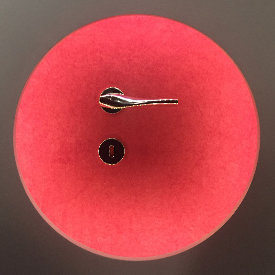 MAD 建筑事务所打造“玛丽莲梦露”门把手,诠释有机曲线设计-10