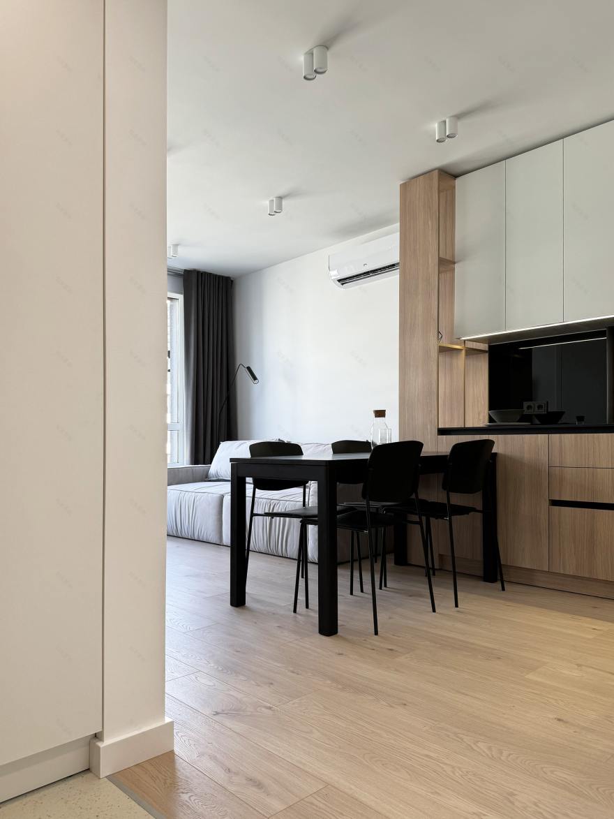 ZAMARSTYNIVSKA 170-5