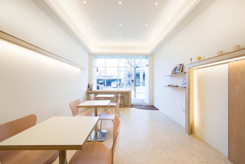 简约照明打造 17 坪咖啡厅-4