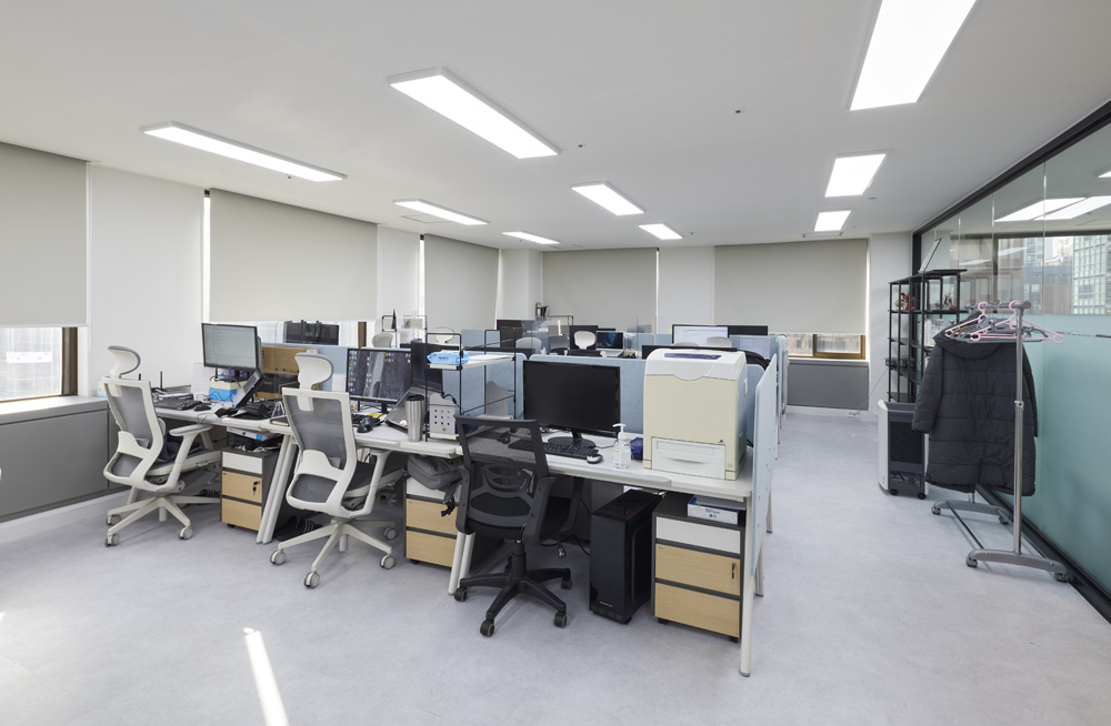 46 平极简现代办公室，展现精致办公空间-8