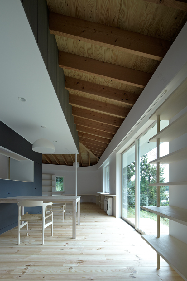 奥姆山间的“Sunbrella House”-11