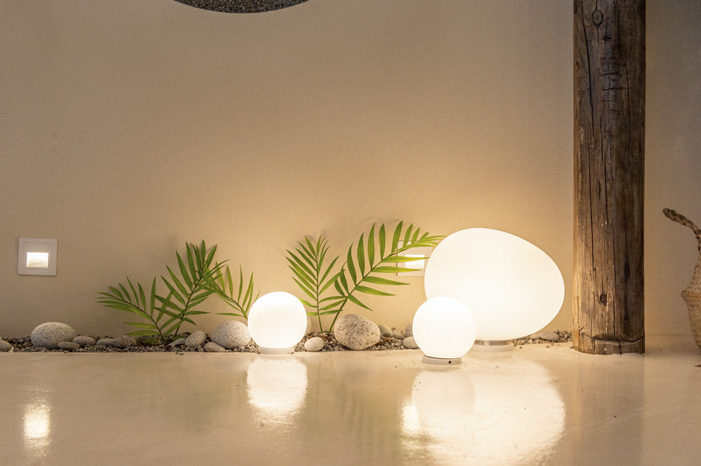 23 平米简约高雅的清新月洞穴工作室设计-16