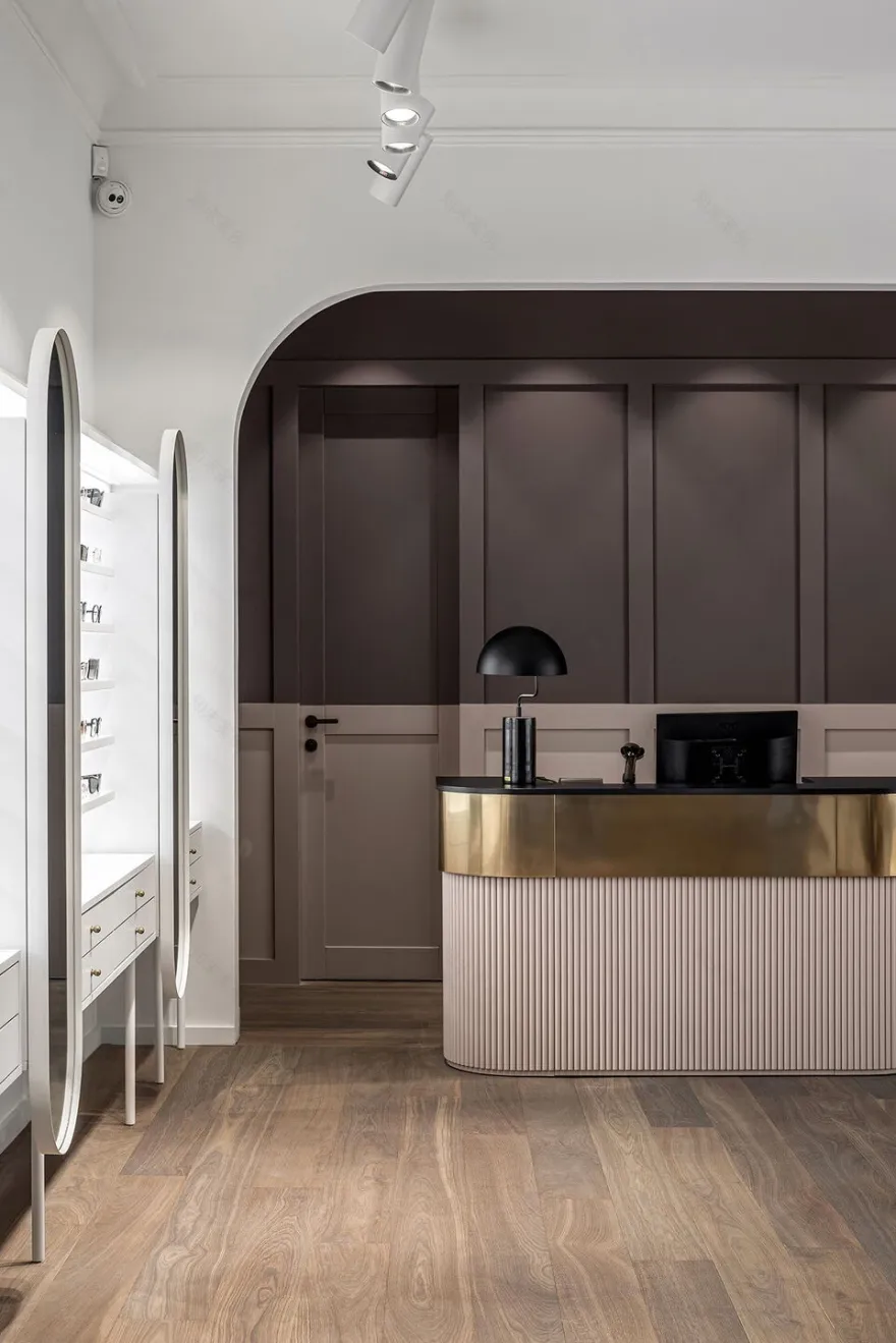 温馨家居氛围中的独特眼镜店设计丨立陶宛考纳斯丨INT2 architecture-12