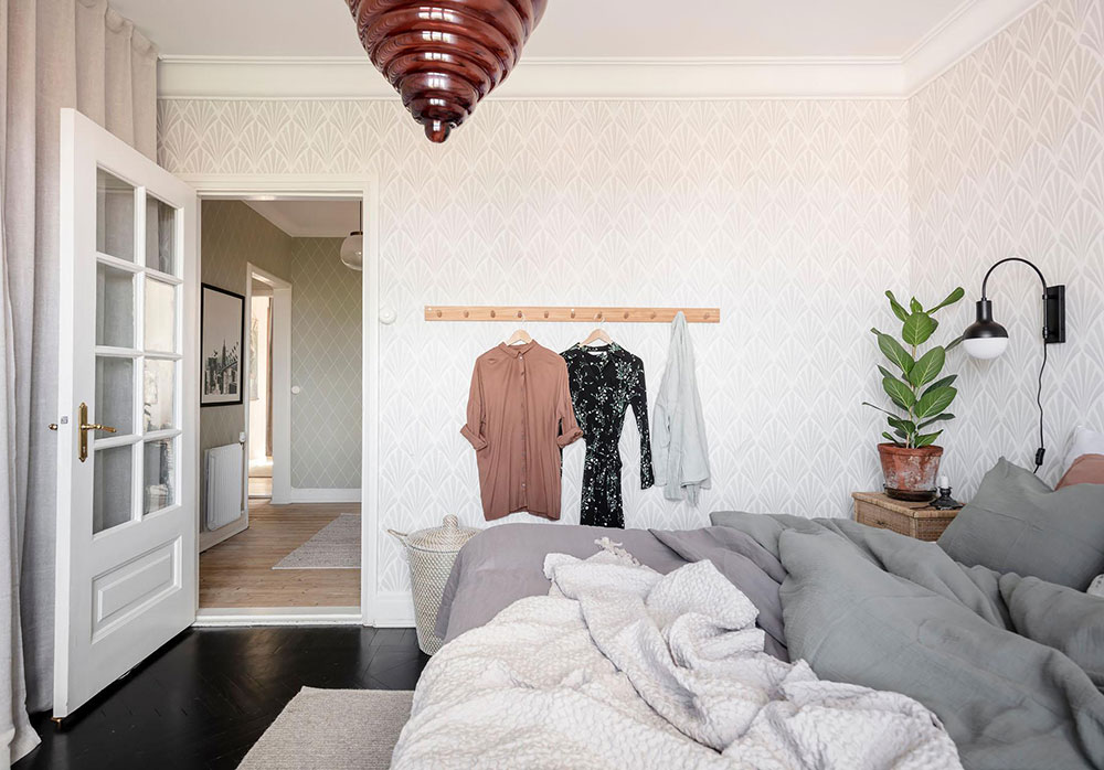 哥德堡红色沙发公寓 | 独特阁楼设计与空间利用-28