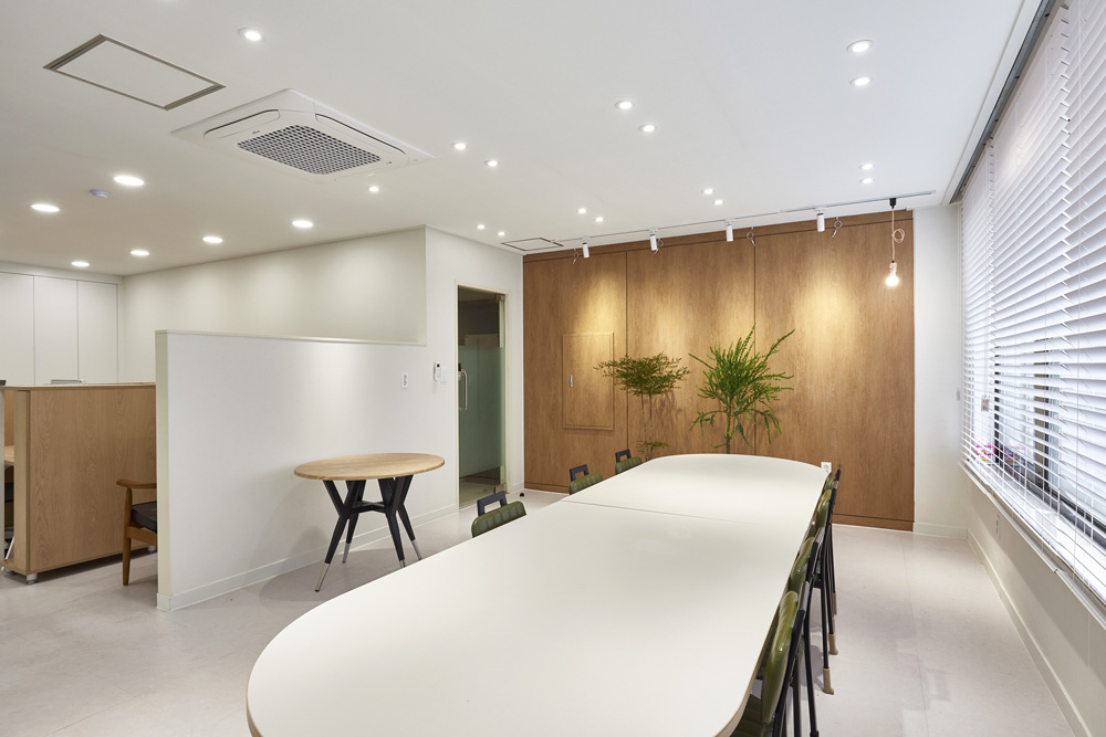 江南餐厅 | 简约白色空间设计，25 平米私人用餐体验-5