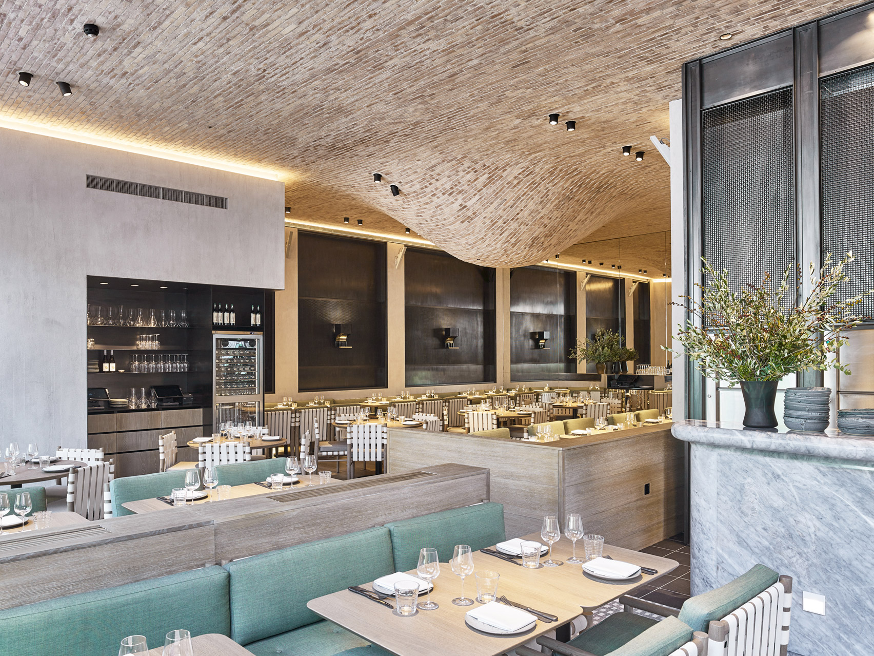 Brick bulges embellish ceiling of Fucina restaurant by Andy Martin Architects-8