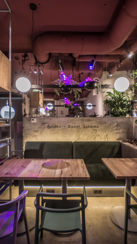 打破常规的素食咖啡馆-5