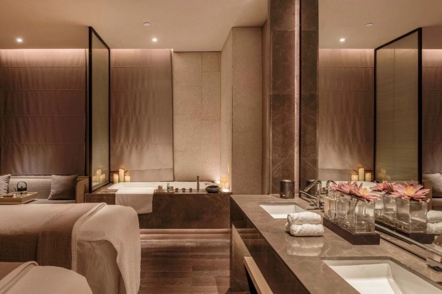 闹市中的木系SPA-25