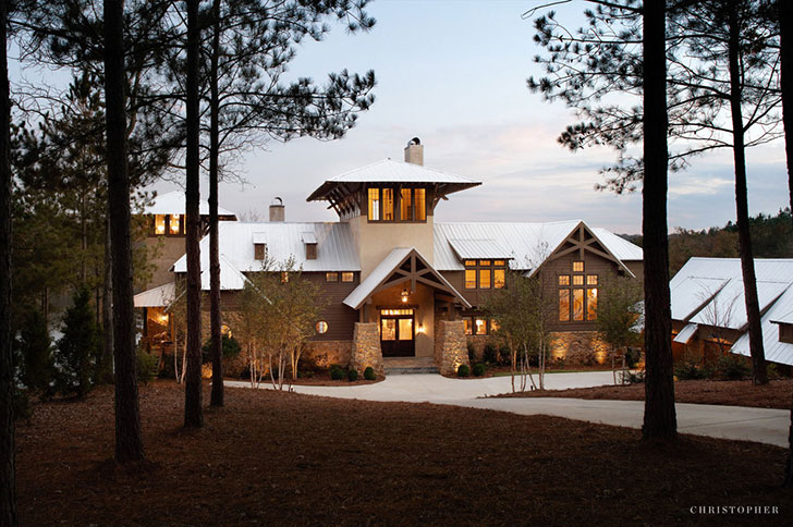 湖畔城堡式别墅 | 自然景观与室内设计的完美融合-2