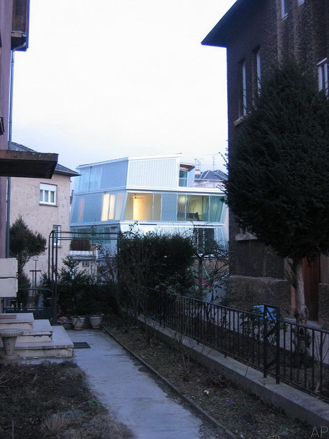 法国蒂永维尔玻璃木板住宅-31