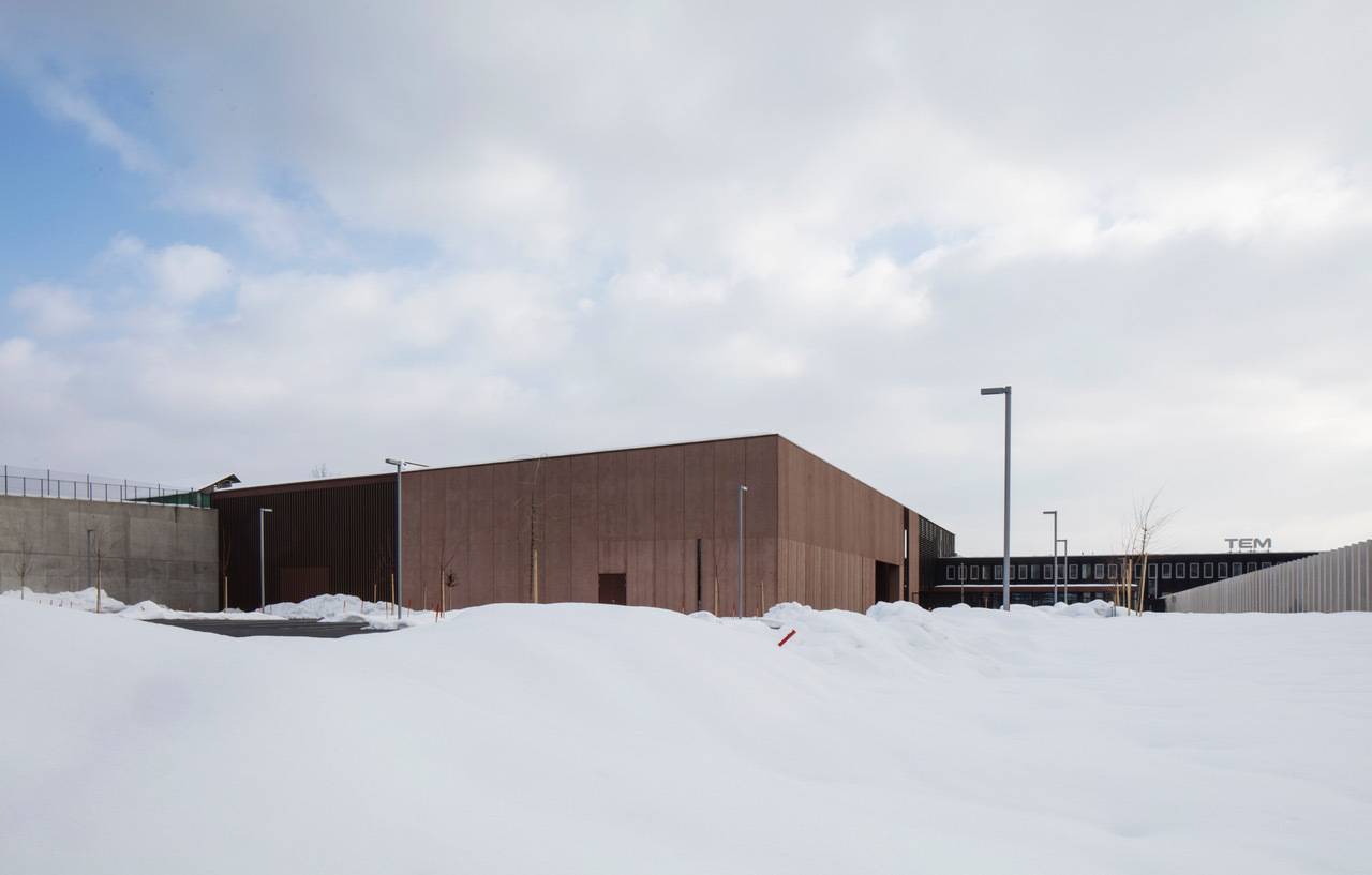 融合自然的人性化工厂设计-21