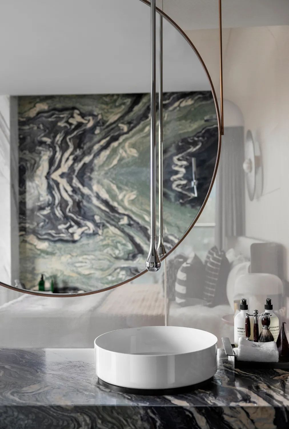 上叠·映湖 · 下叠·见山丨LSD-56