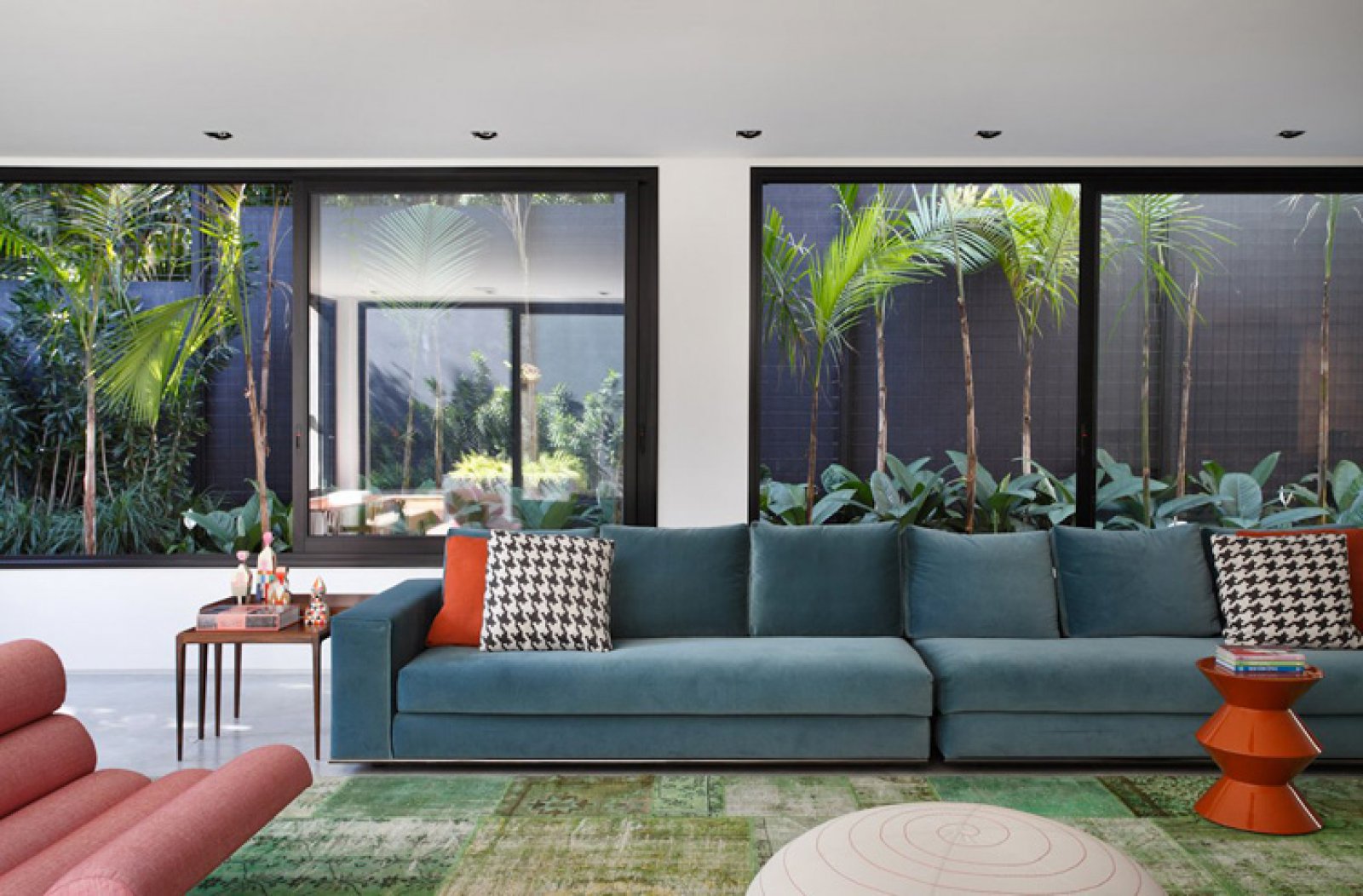 巴西 70 年代老宅的彩色新生-0