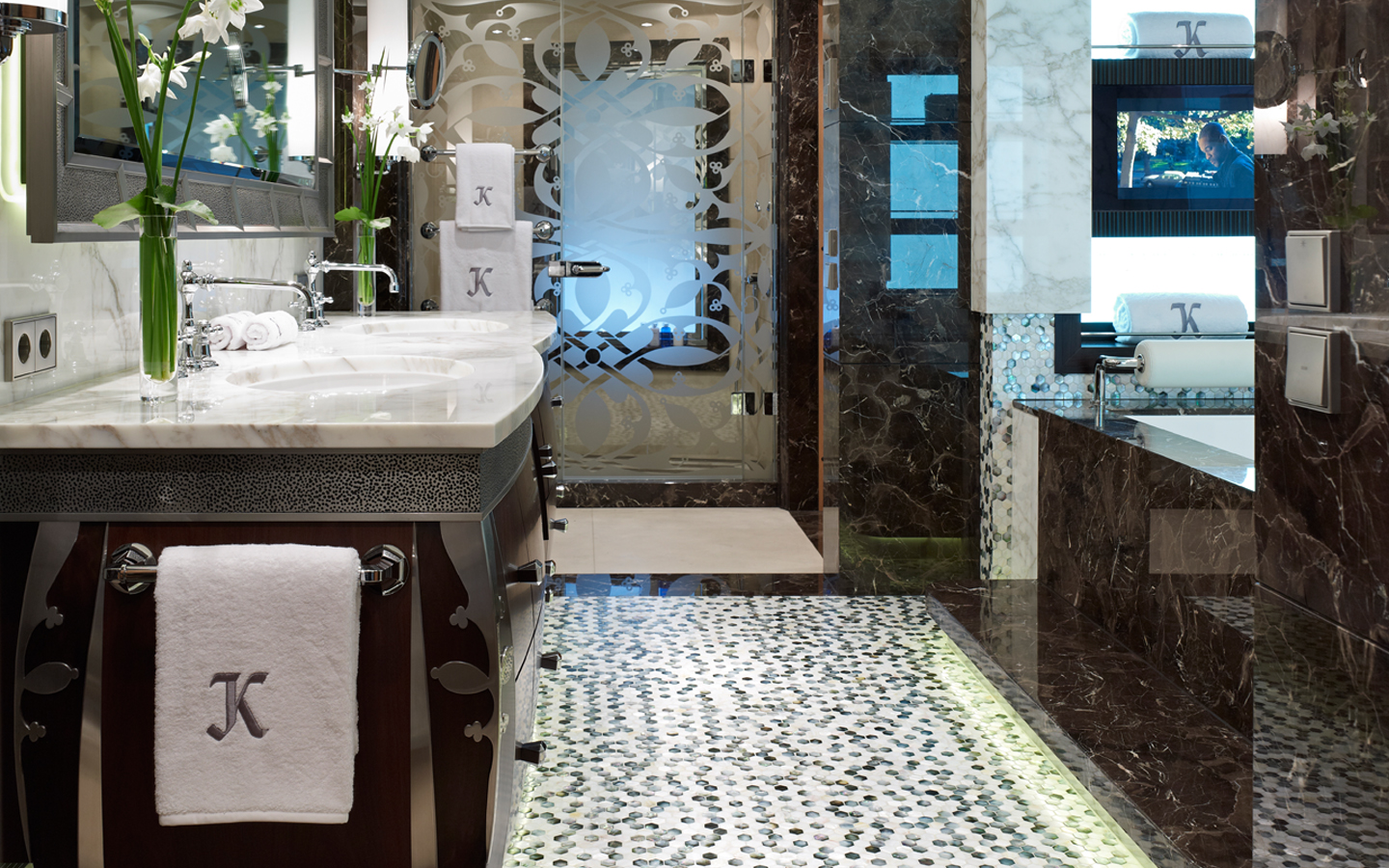 Bannenberg - Rowell Design——游艇内部设计-28